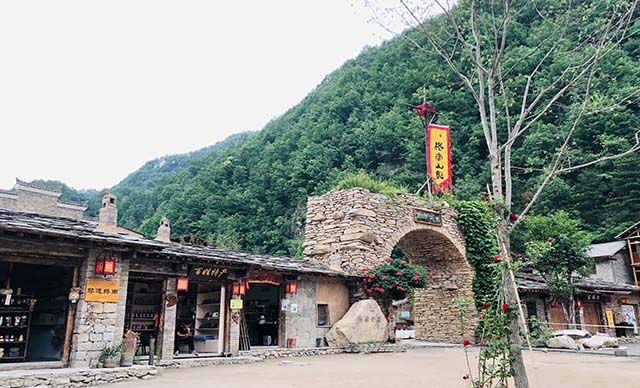 商洛市·柞水县·终南山寨峡谷水上团建基地